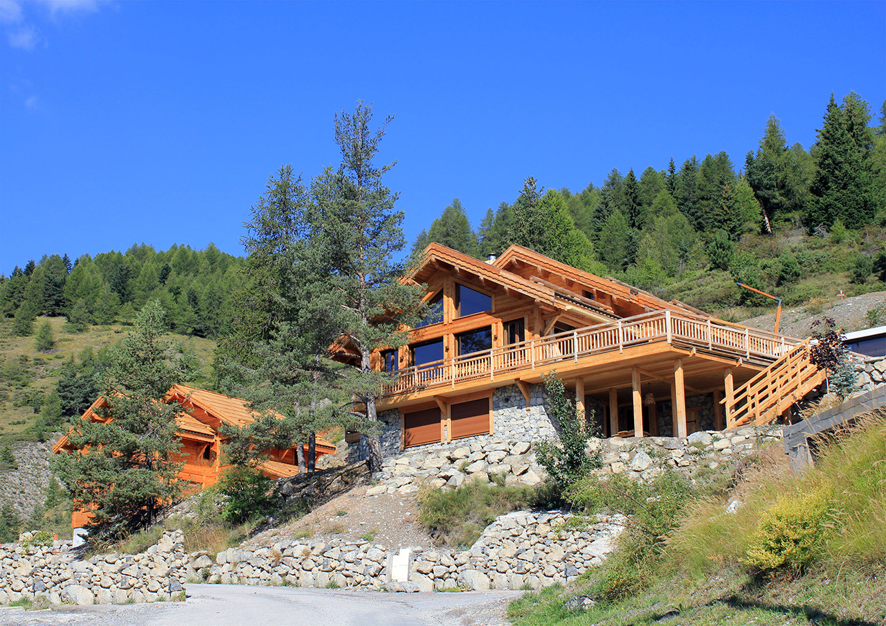 Chalets à Auron dans les Alpes Maritimes (06)